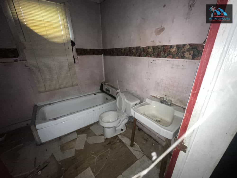 Picture of undefined, number 9