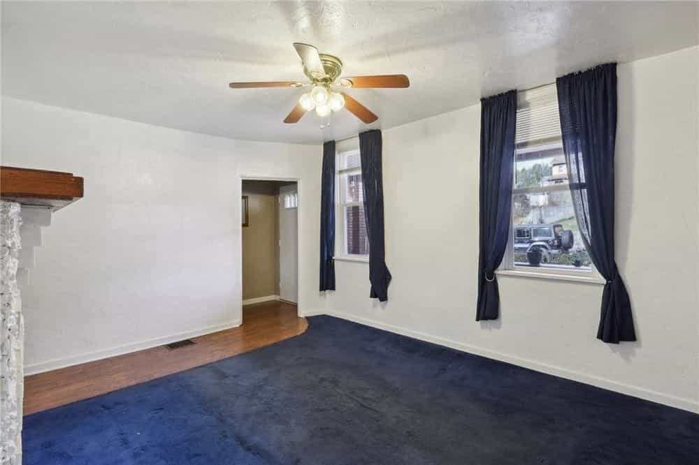 Picture of undefined, number 10