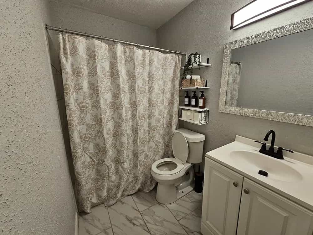 Picture of undefined, number 10