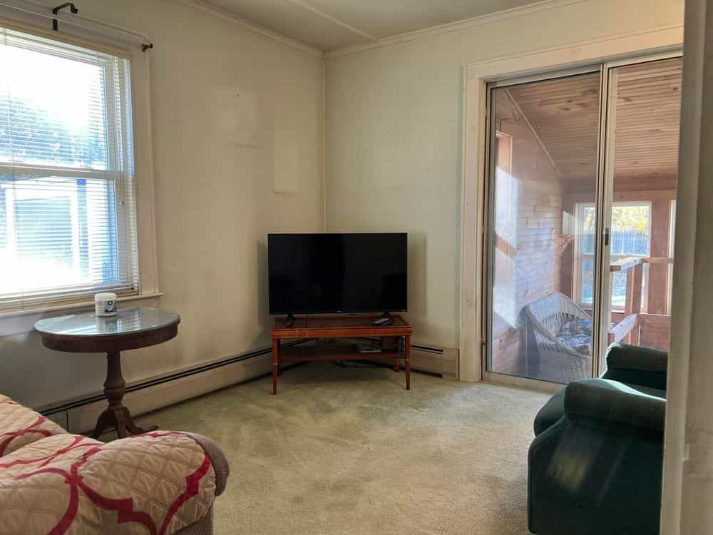 Picture of undefined, number 8