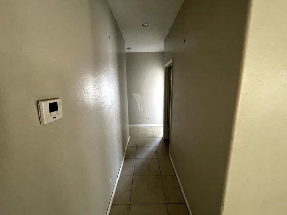 Picture of undefined, number 10