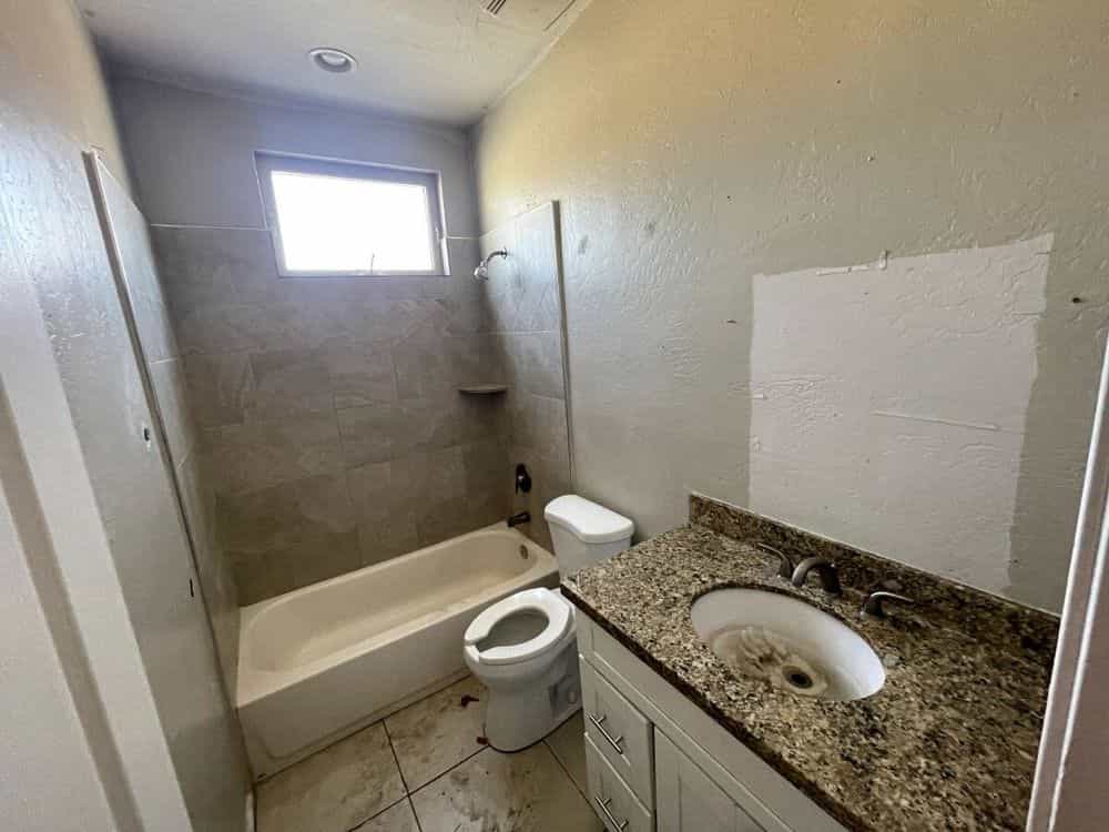 Picture of undefined, number 16