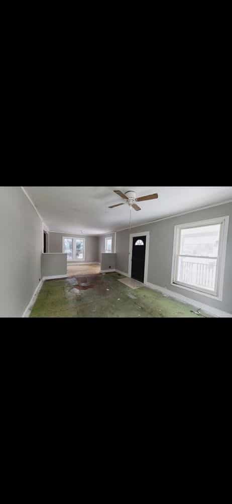 Picture of undefined, number 2