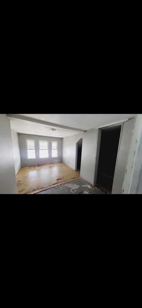 Picture of undefined, number 3