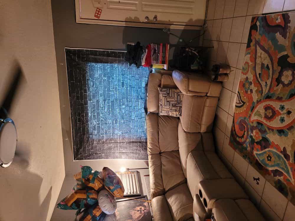 Picture of undefined, number 8