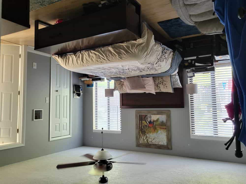 Picture of undefined, number 8