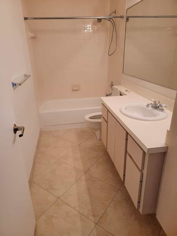 Picture of undefined, number 4