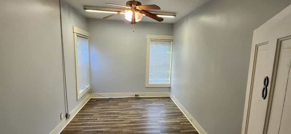 Picture of undefined, number 6