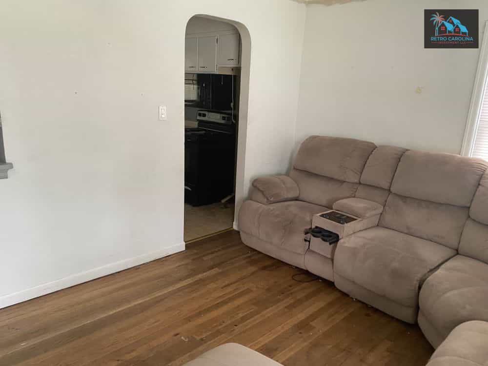 Picture of undefined, number 3
