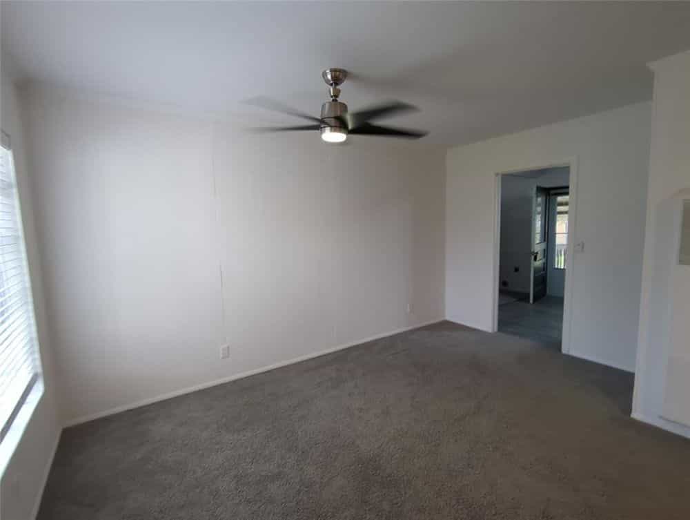 Picture of undefined, number 13