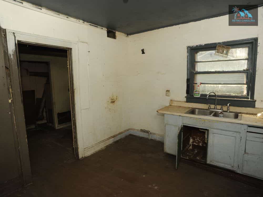 Picture of undefined, number 4
