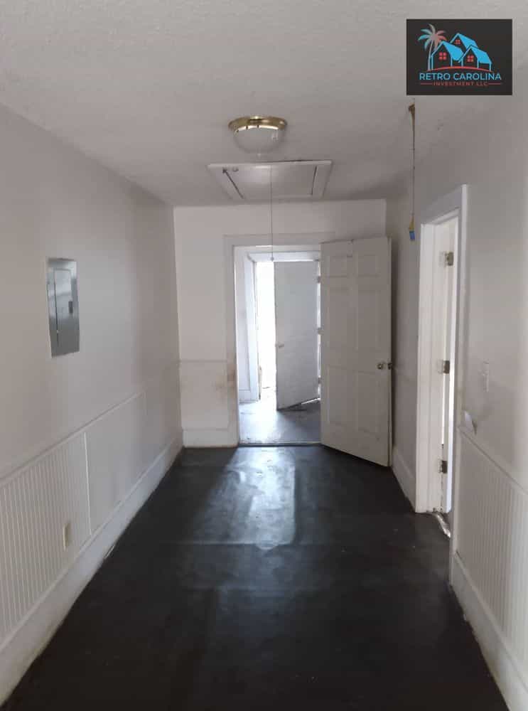Picture of undefined, number 4