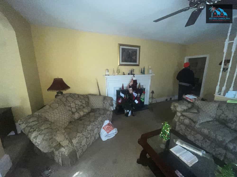 Picture of undefined, number 4