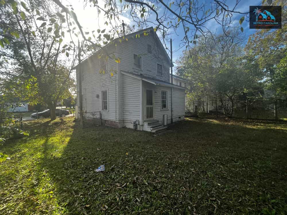 Picture of undefined, number 4