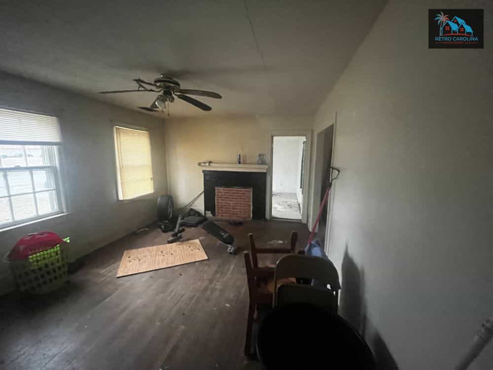 Picture of undefined, number 4