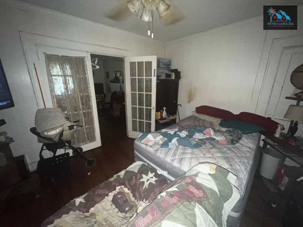 Picture of undefined, number 5