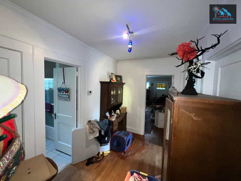 Picture of undefined, number 5