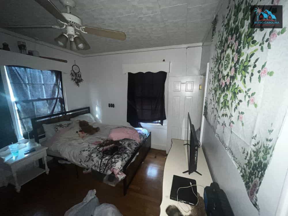 Picture of undefined, number 5