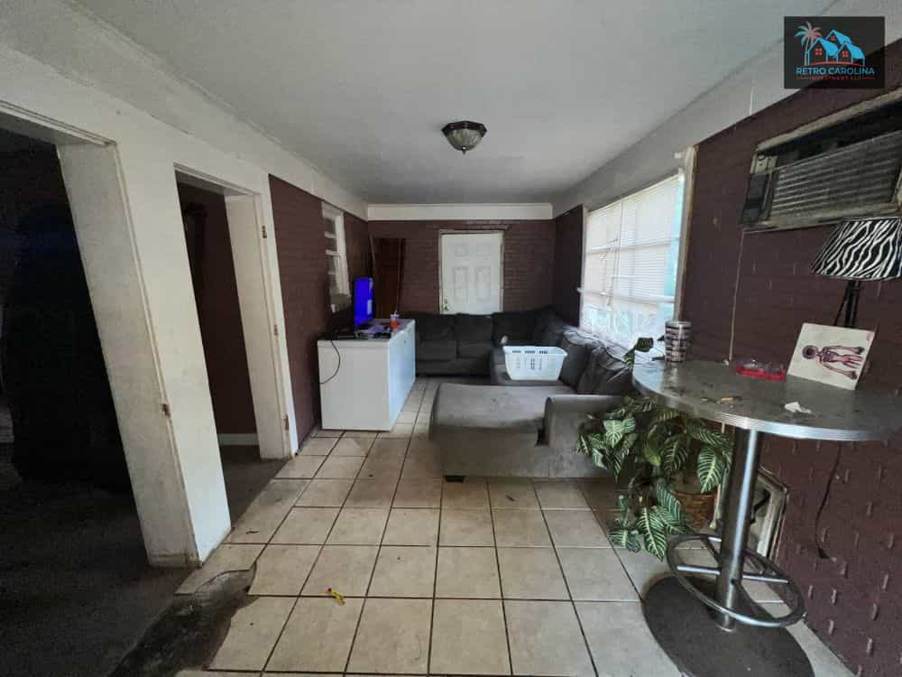 Picture of undefined, number 5
