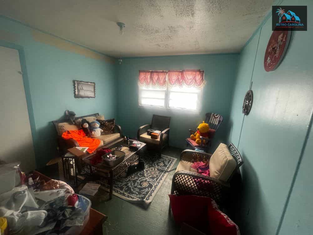 Picture of undefined, number 6