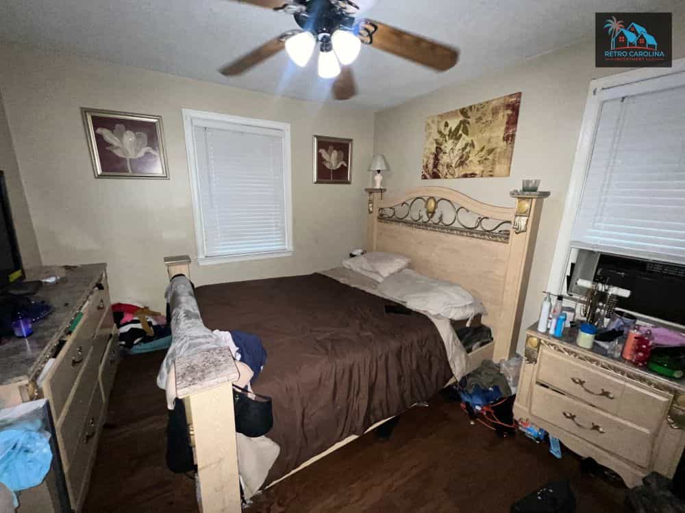 Picture of undefined, number 6