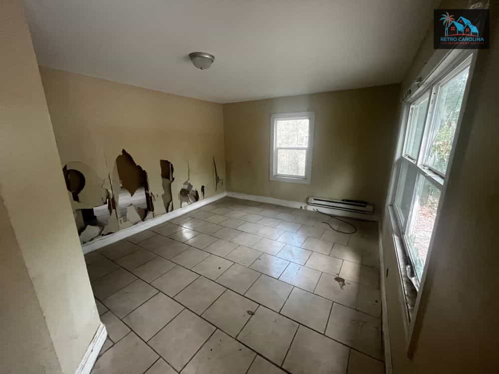 Picture of undefined, number 6