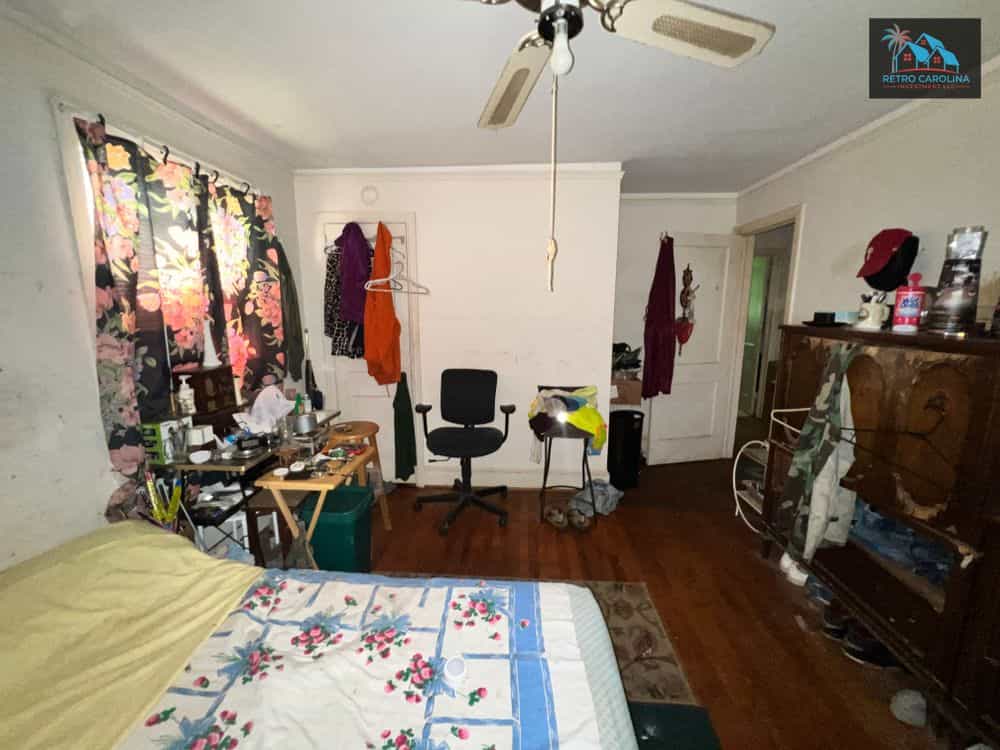 Picture of undefined, number 6