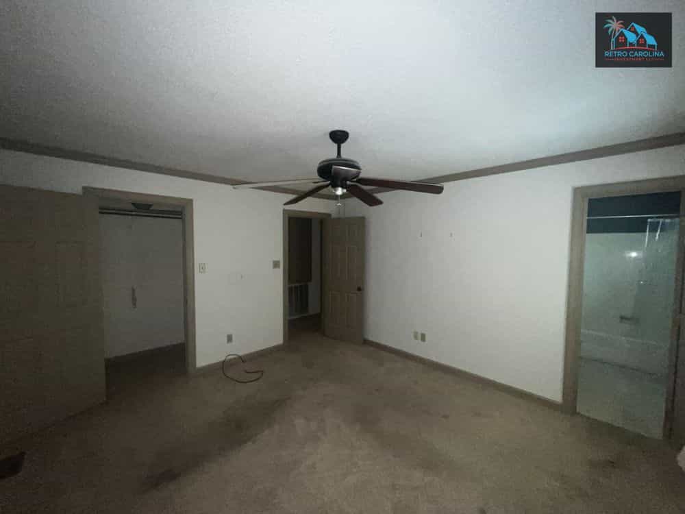 Picture of undefined, number 6