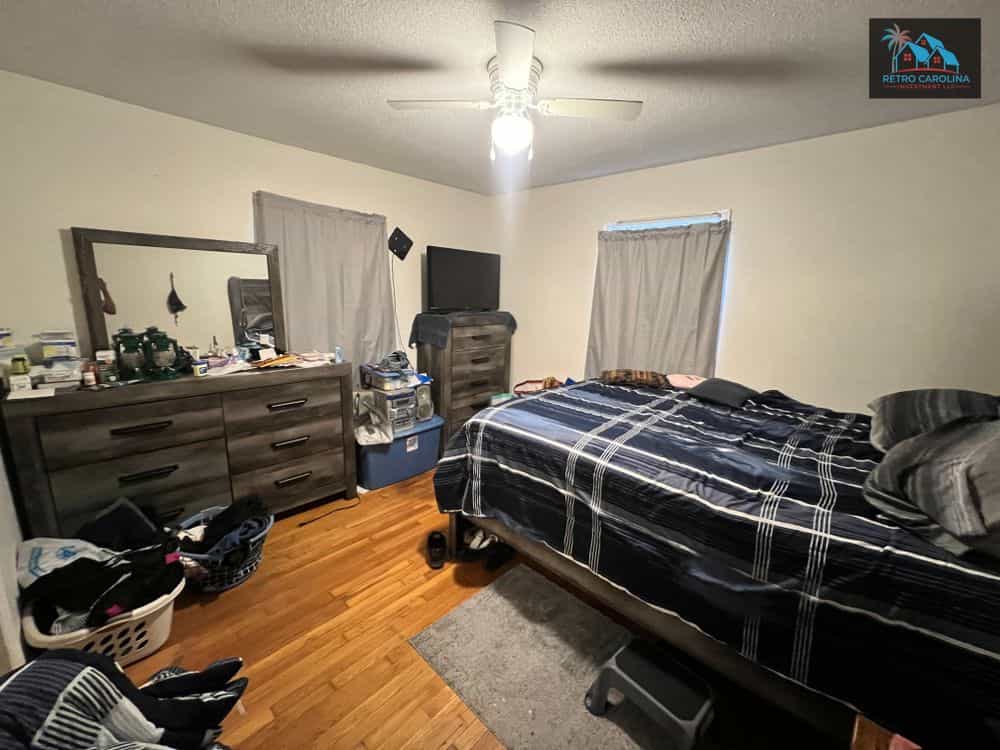 Picture of undefined, number 7
