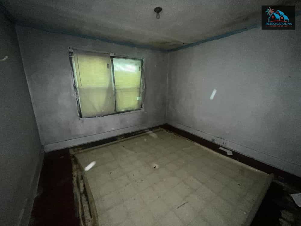 Picture of undefined, number 7