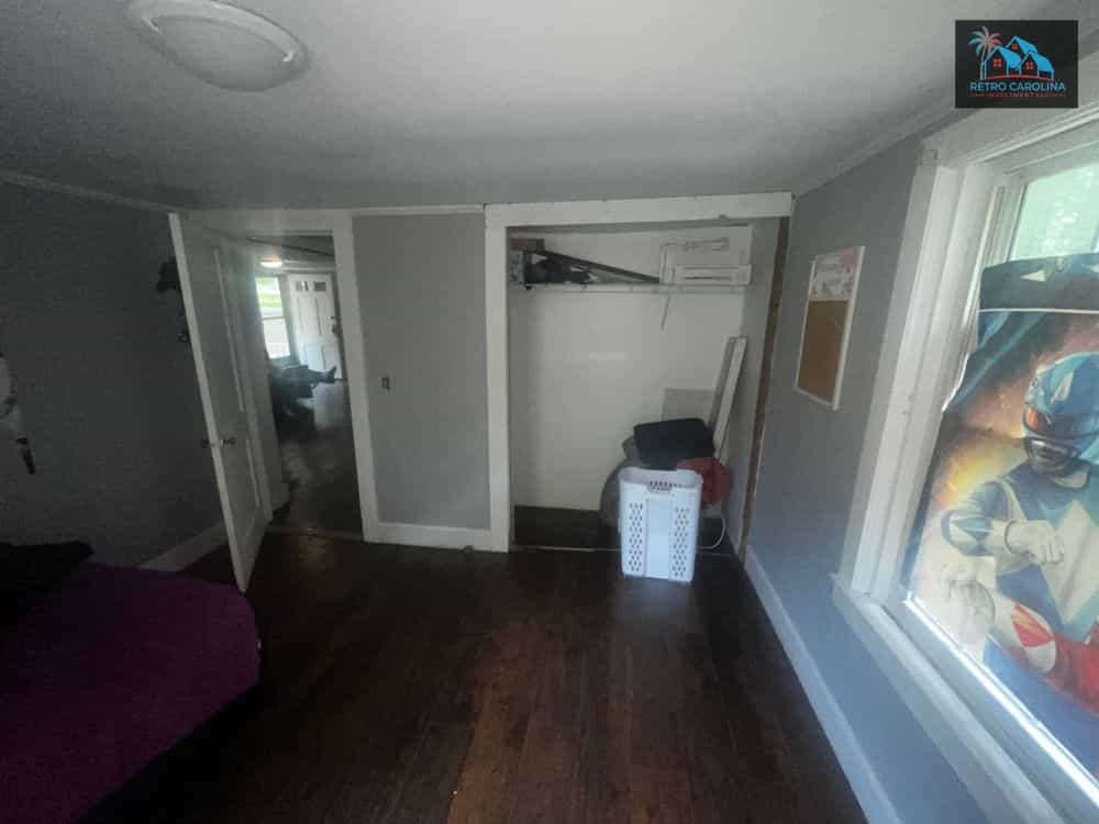 Picture of undefined, number 7