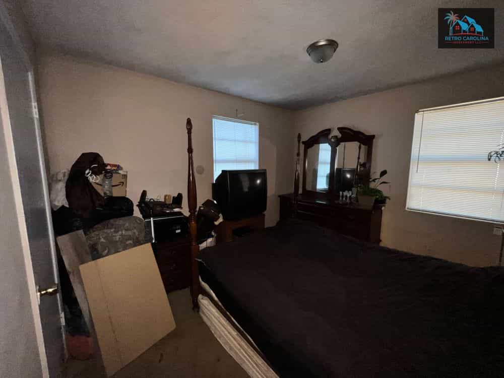 Picture of undefined, number 7
