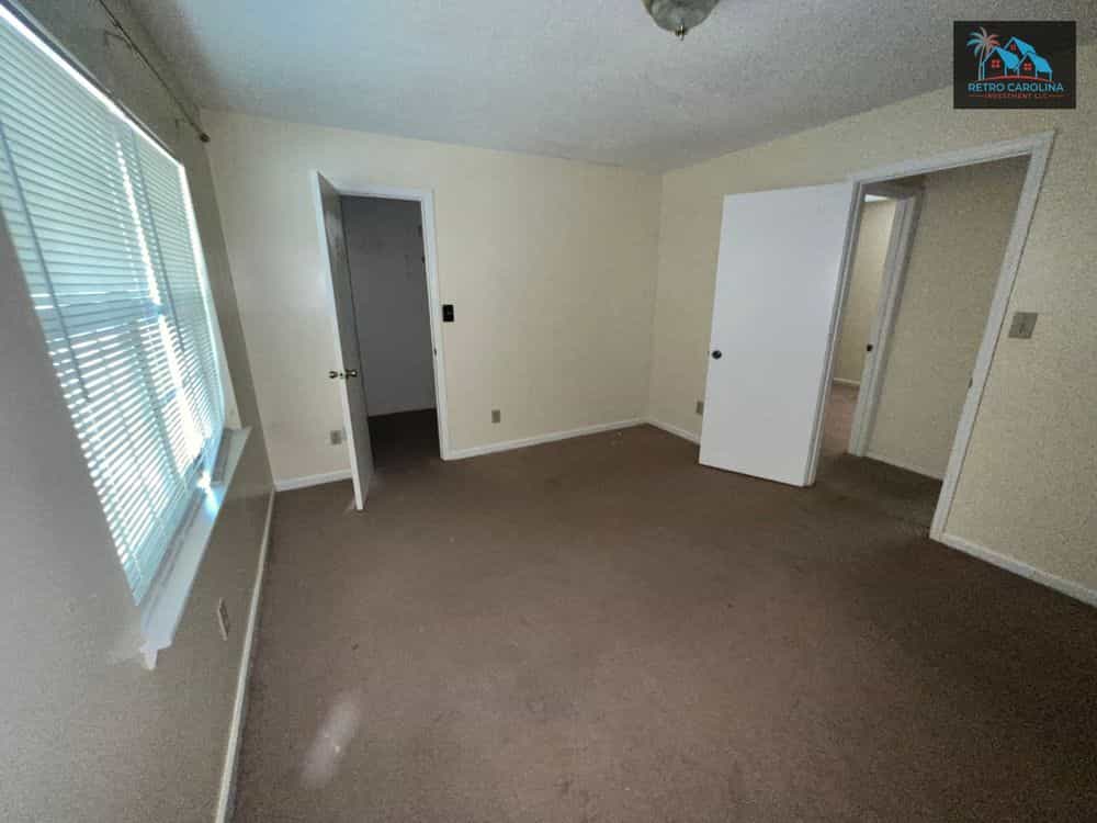 Picture of undefined, number 7