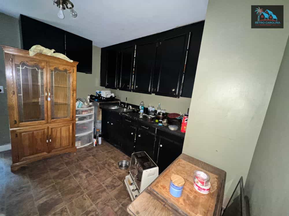 Picture of undefined, number 8