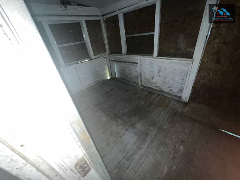 Picture of undefined, number 8