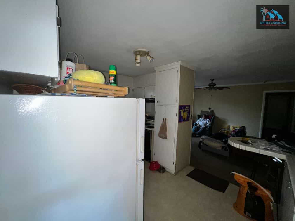 Picture of undefined, number 8