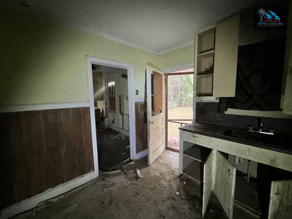 Picture of undefined, number 8
