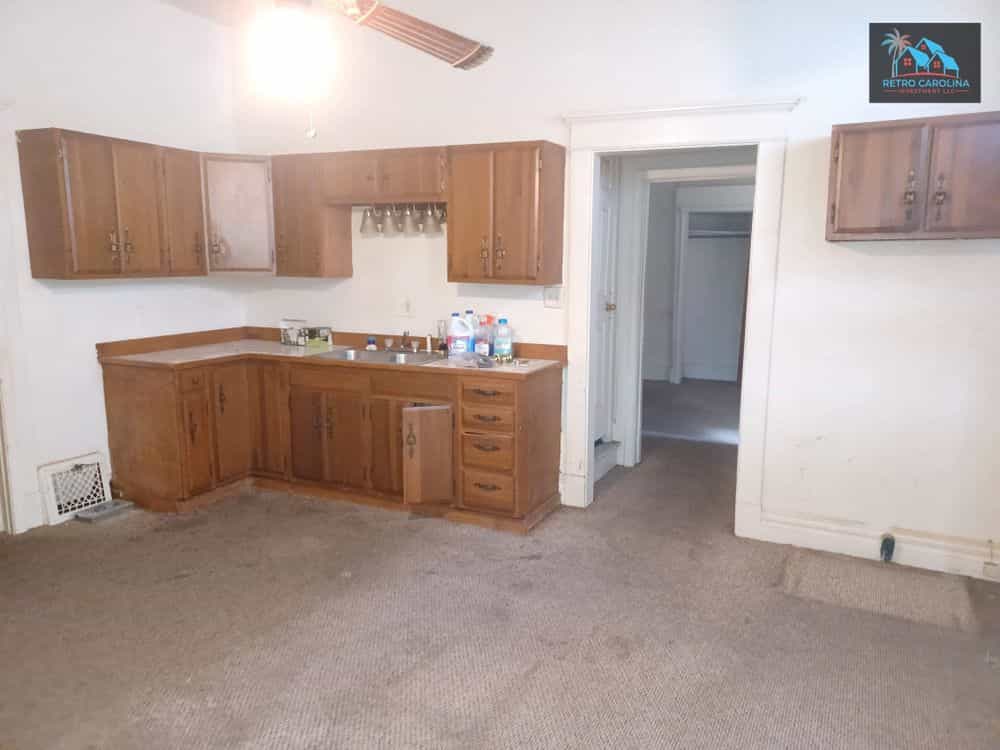 Picture of undefined, number 8