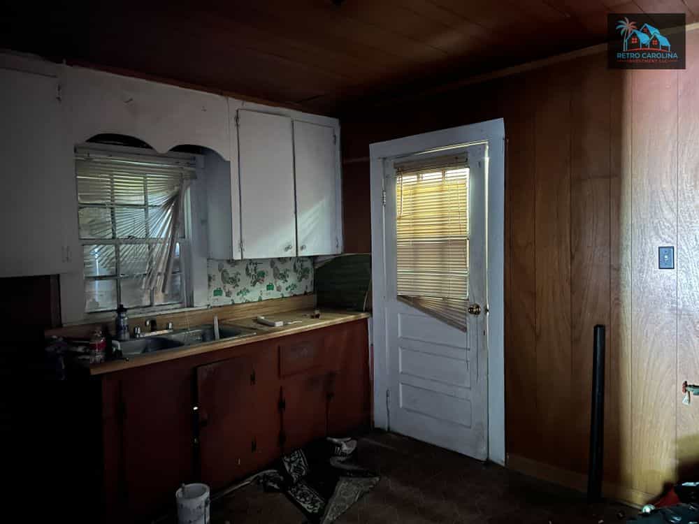 Picture of undefined, number 8