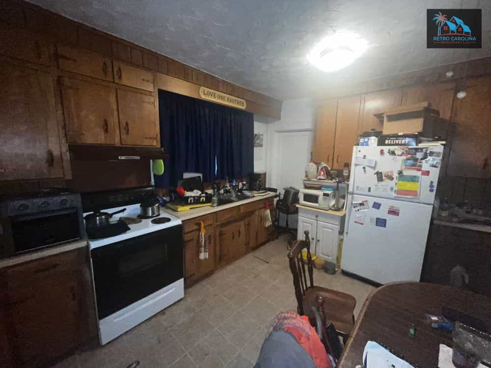 Picture of undefined, number 8