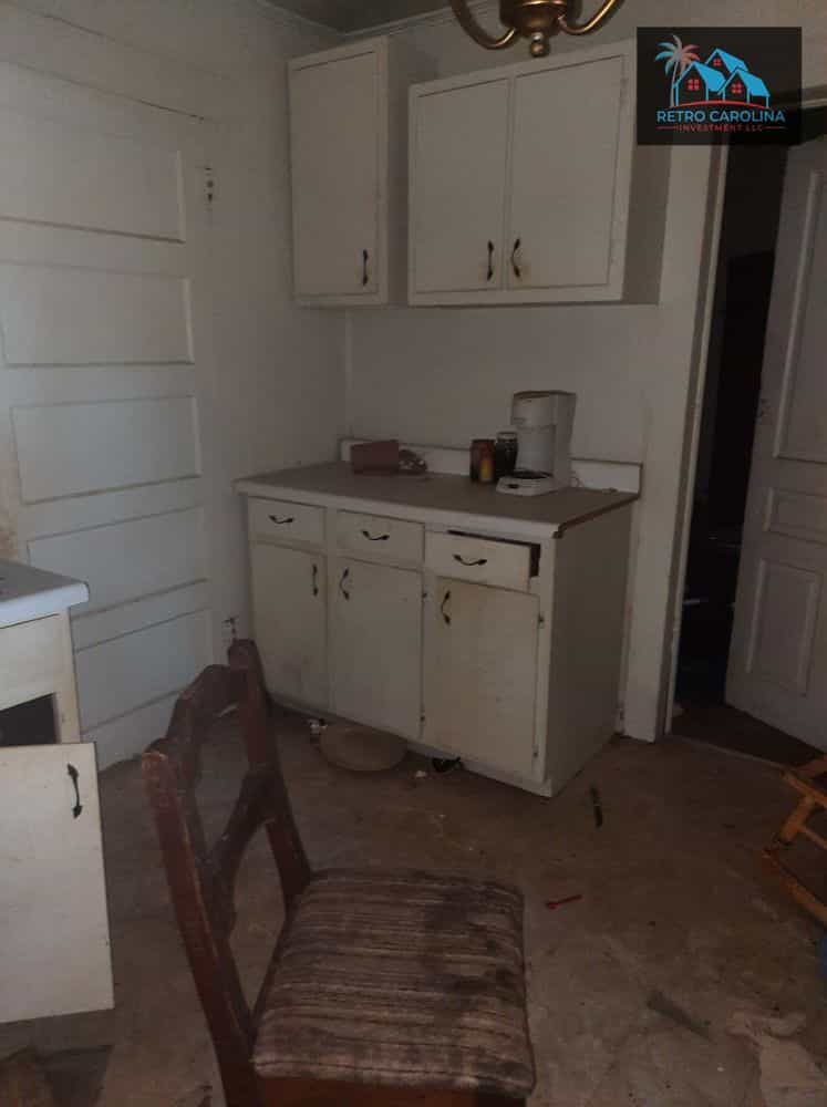 Picture of undefined, number 8