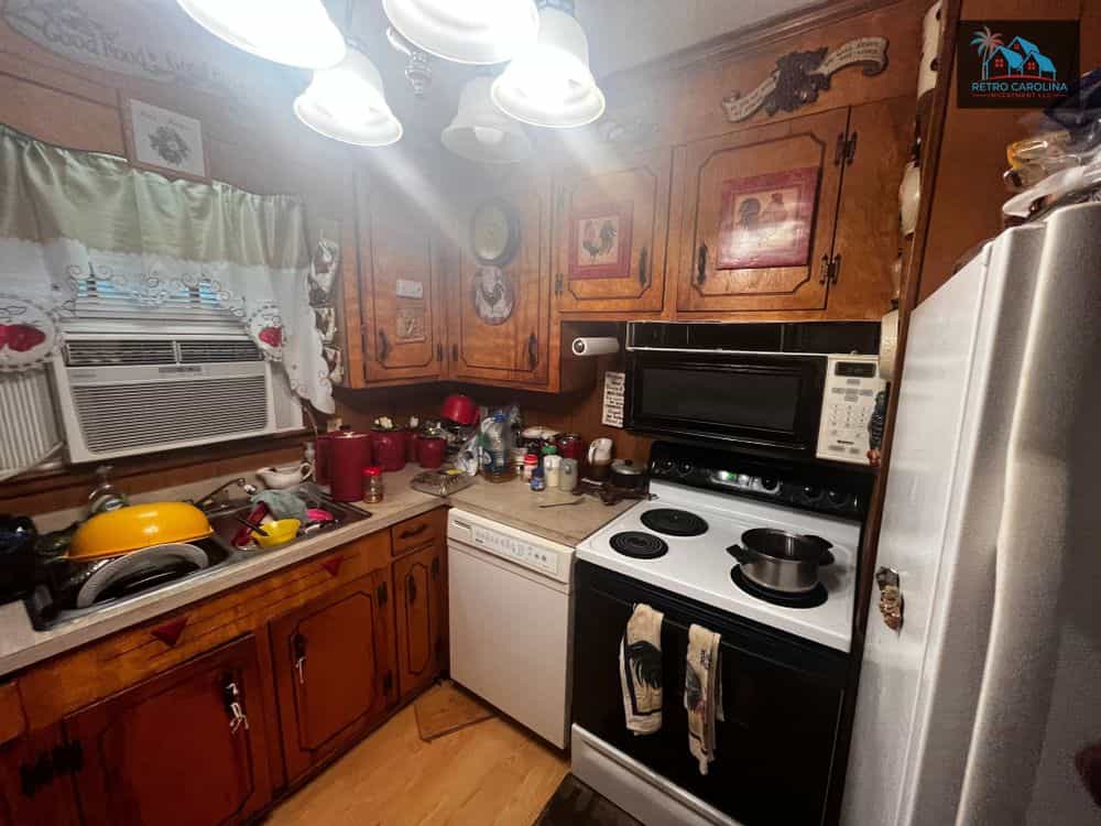 Picture of undefined, number 8