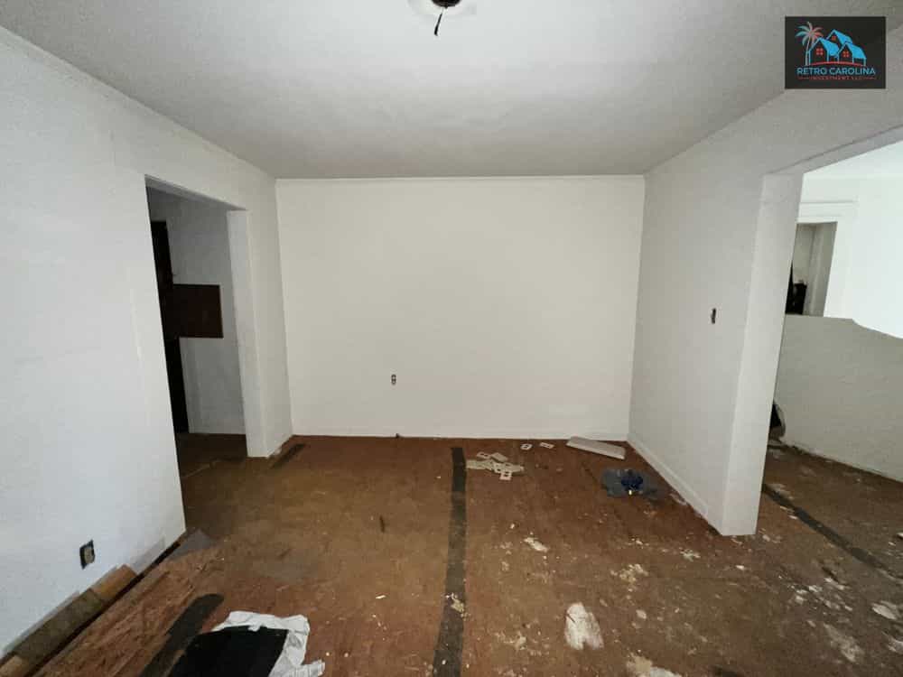 Picture of undefined, number 8