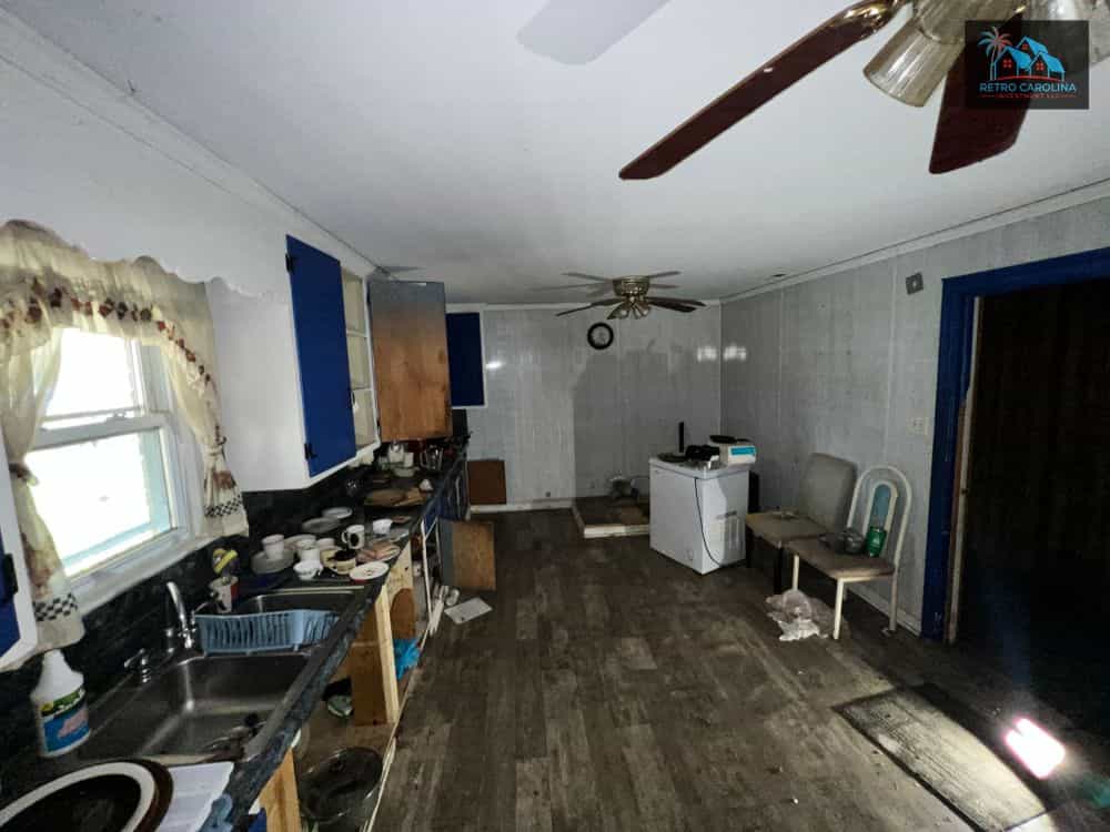 Picture of undefined, number 8