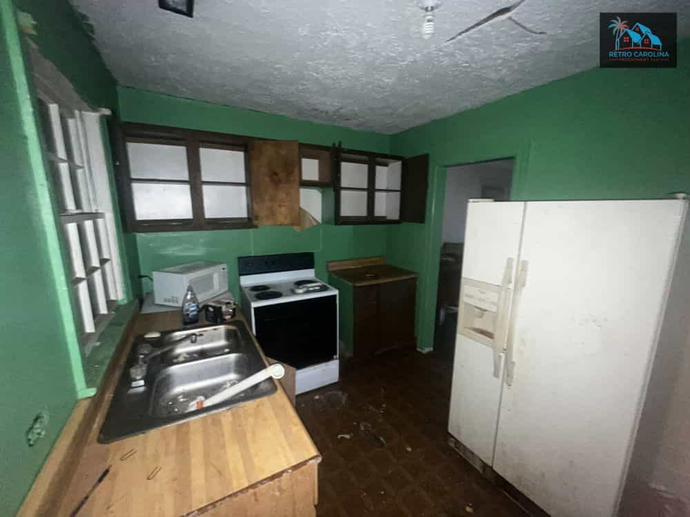 Picture of undefined, number 8