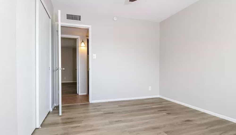 Picture of undefined, number 8