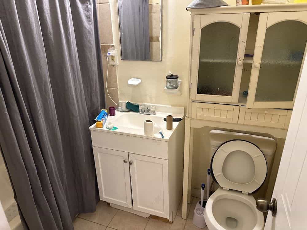 Picture of undefined, number 2