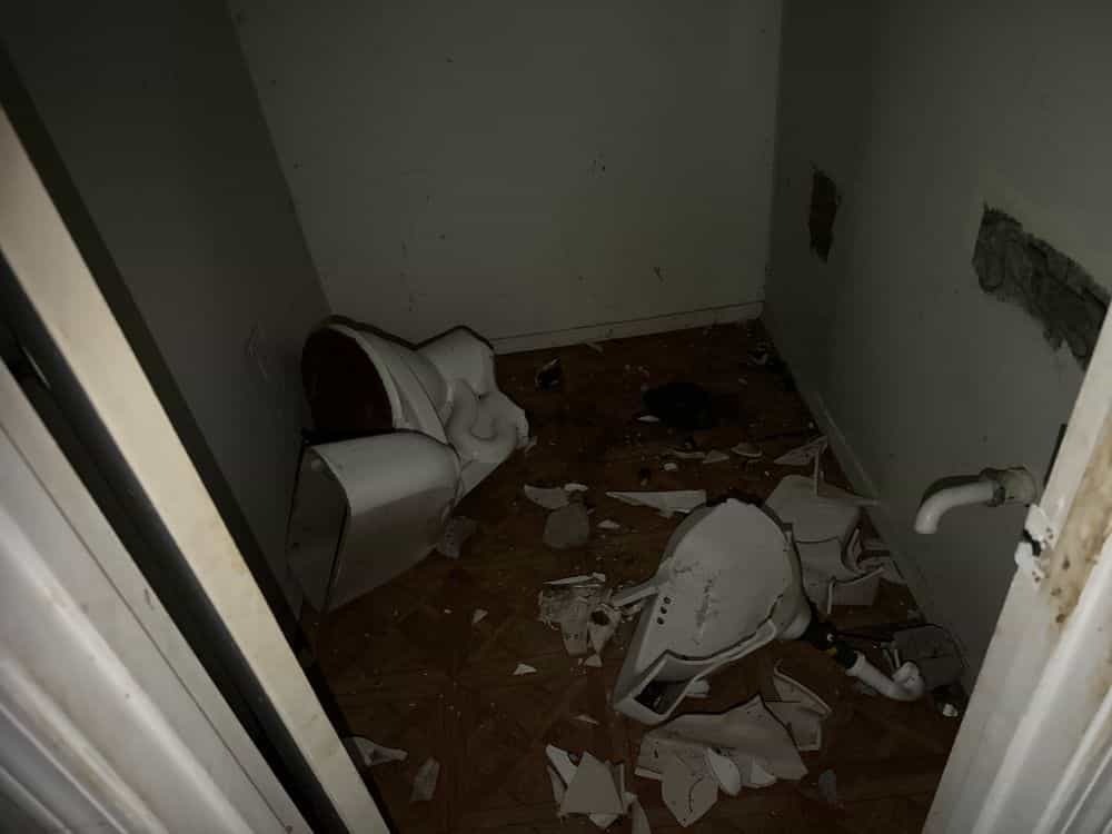 Picture of undefined, number 4