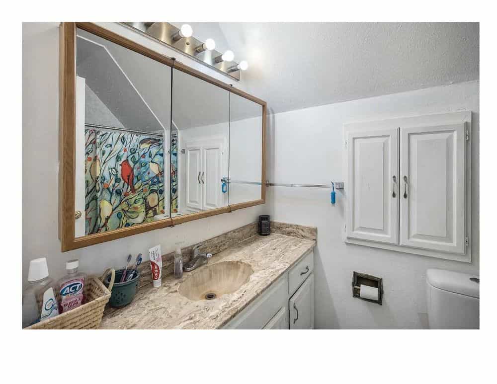 Picture of undefined, number 2