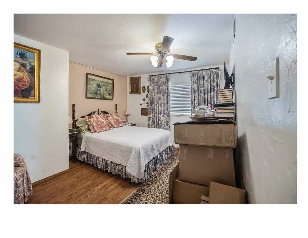 Picture of undefined, number 3